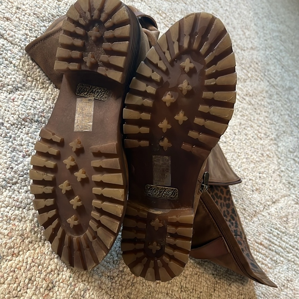 Brown Leather Women's Boots - Picture 2 of 4